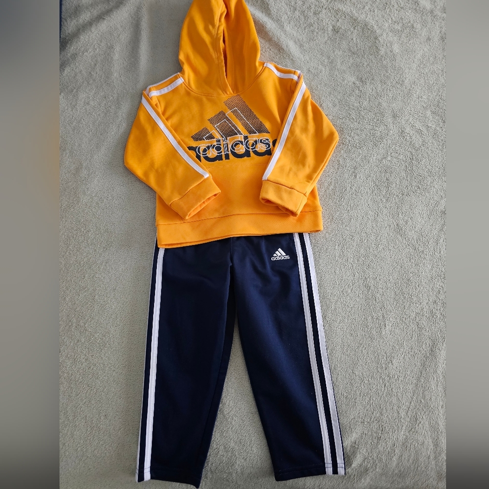 Gold and Navy Blue Nike Sweat Suit with Hoodie 3T